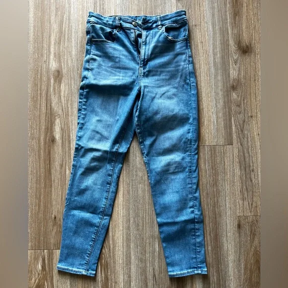 American Eagle Jeans - Picture 1 of 3